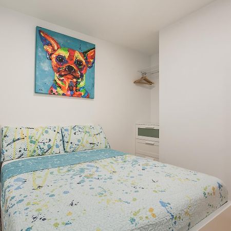 Cozy 2Br Close To Cn Tower & Harbourfront Торонто Экстерьер фото