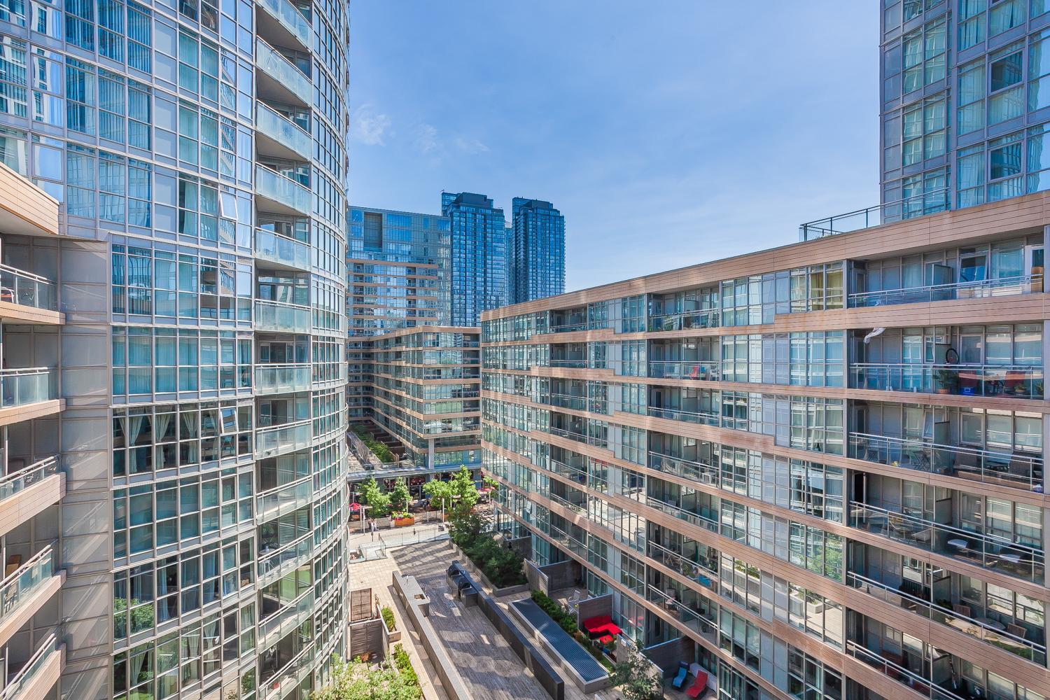 Cozy 2Br Close To Cn Tower & Harbourfront Торонто Экстерьер фото